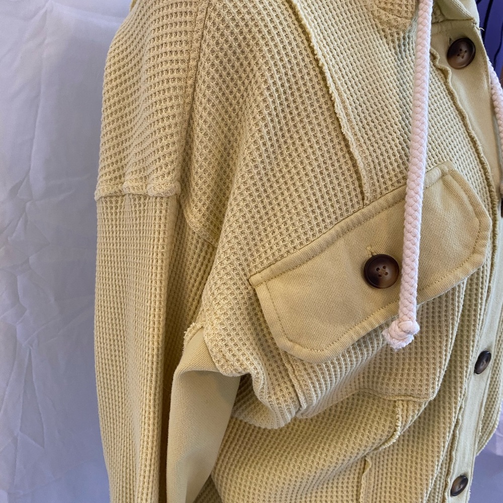 American Eagle Outfitters Yellow Cream Waffle Knit Top - Picture 10 of 10